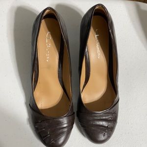 Preloved CL by Laundry Brown Wedges - Size 11